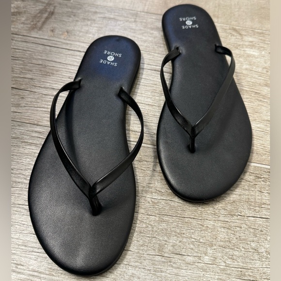 Women's Cali Flip Flop Sandal in Black - Picture 1 of 3